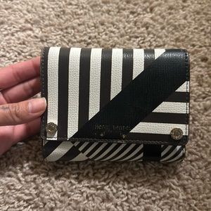 Henri Bendel Patern Wallet